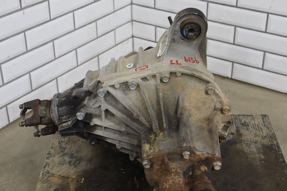 01-07 Chevy GMC 2500HD/3500 GMT800 4.10 Ratio Front Differential/Carrier OEM