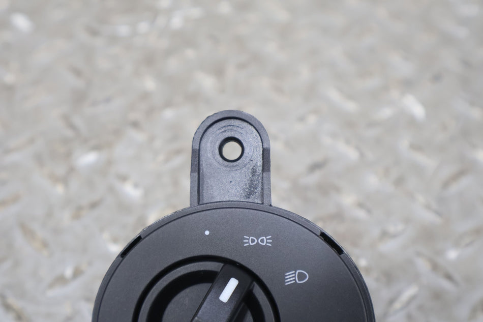 2010 ASTON- Headlight Switch