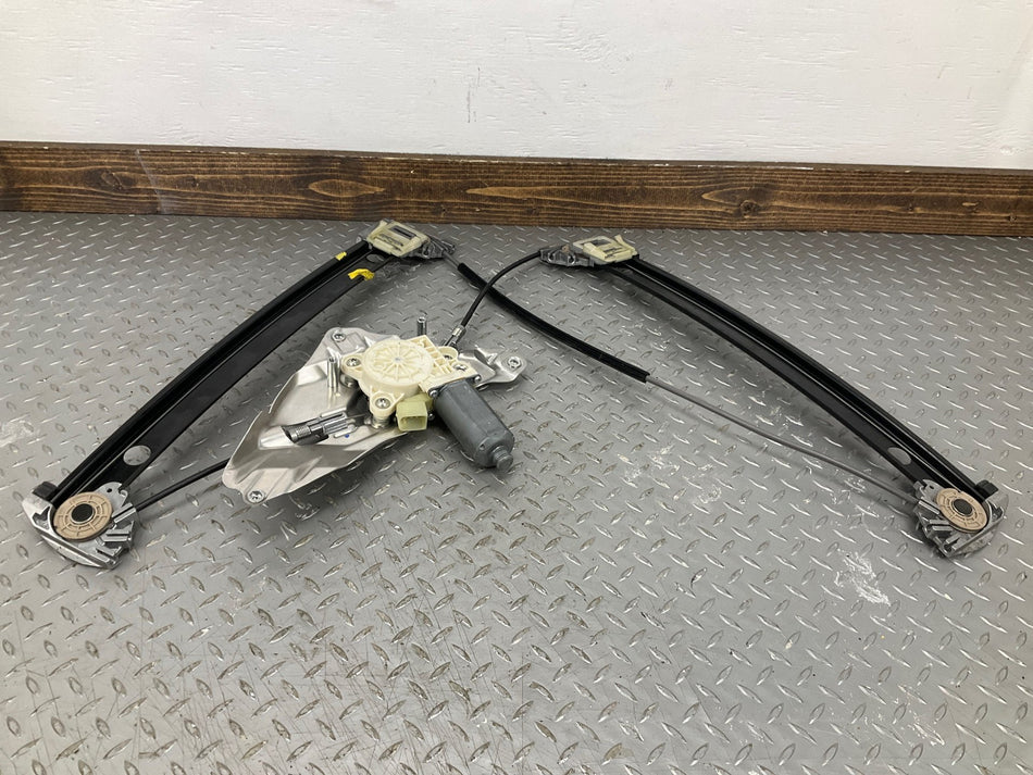 05-12 Maybach 57 W240 Right Rear Window Regulator