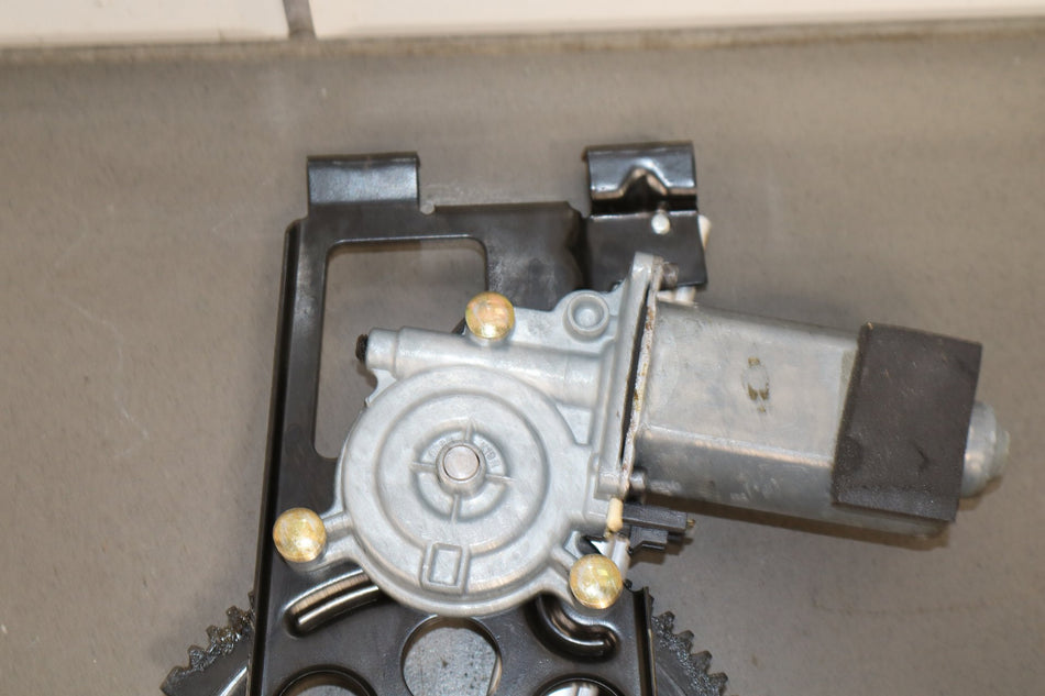 1986-1996 Chevrolet Corvette C4 - Right Front Door Elec Regulator PN: 22063224