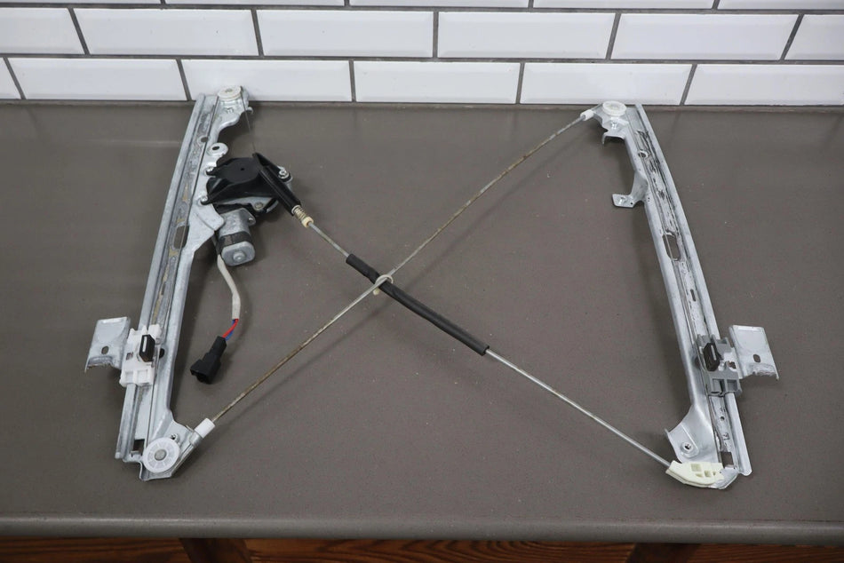 2001 Chevrolet Silverado 3500- FRONT DOOR REGULATOR