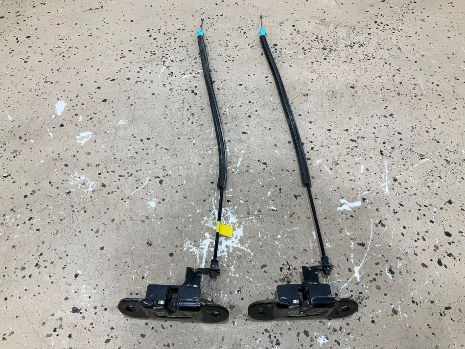 03-09 Hummer H2 Rear Hatch Latch Pair