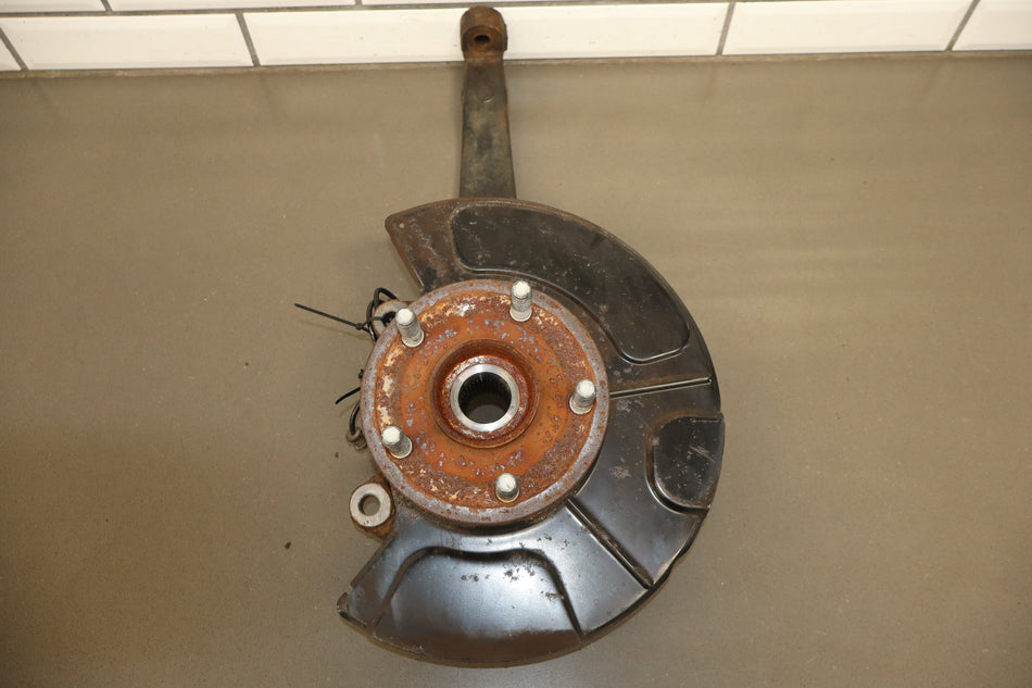 14-16 Jeep Grand Cherokee WK2 Right Front Spindle w Hub ABS