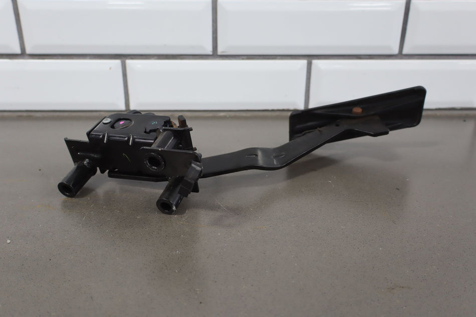 2006 Cadillac XLR Pedal Assembly OEM