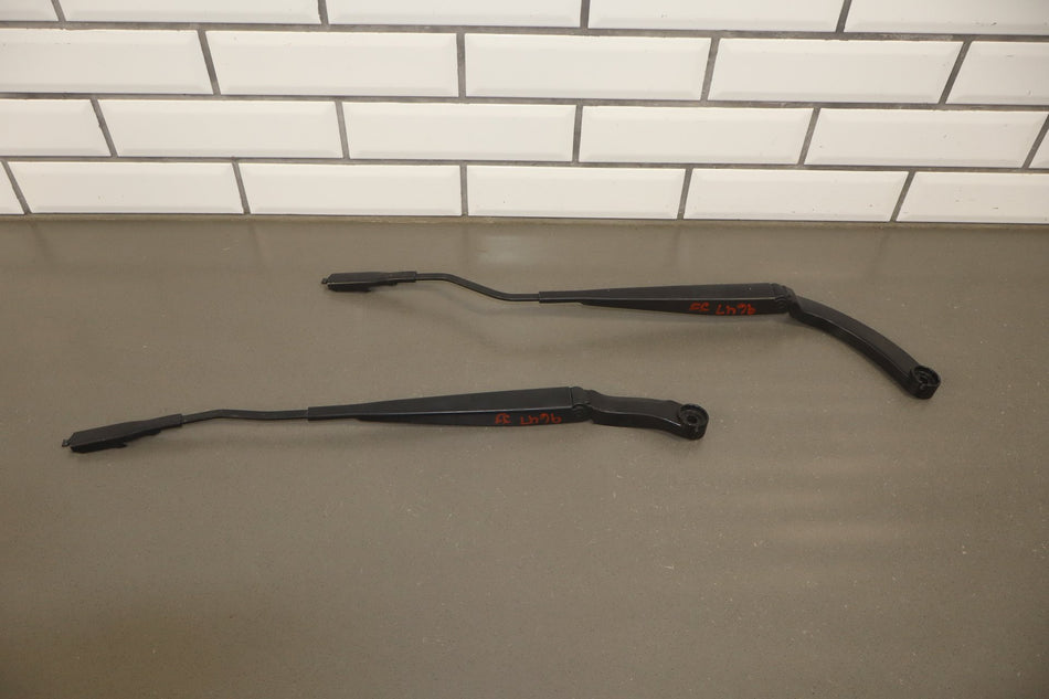 2015 Ford Mustang GT Wiper Arm Pair