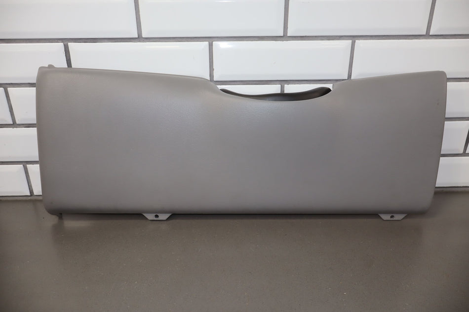 01-02 Chevy Suburban Driver Dash Lower Kick Panel Knee Bolster (Medium Gray 122)