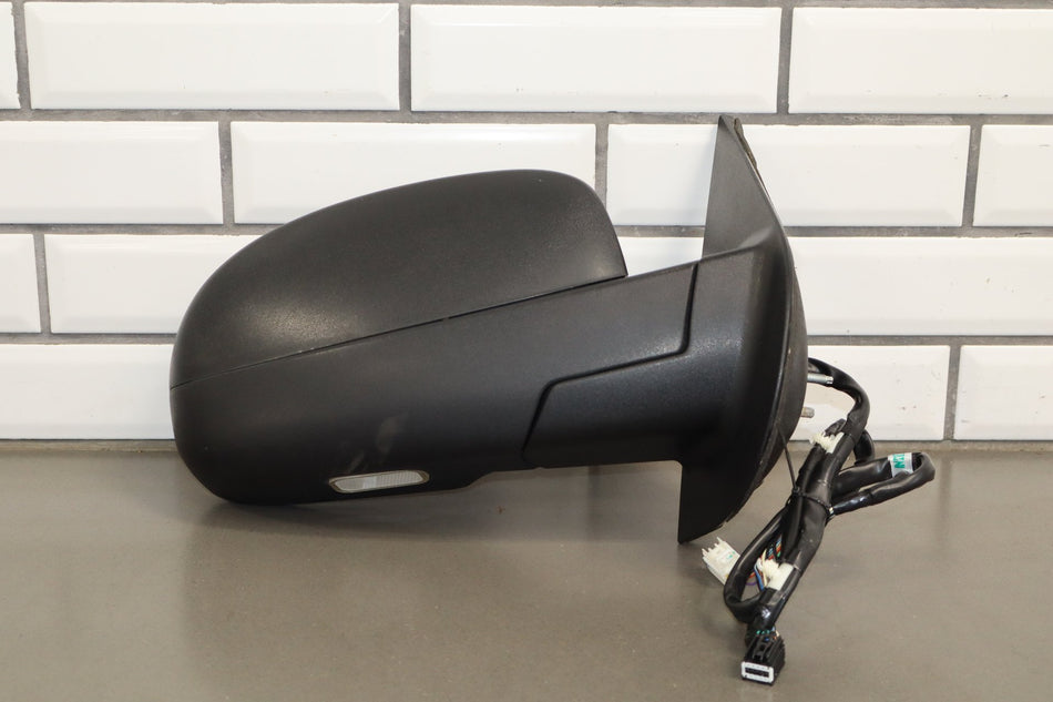 09-14 Chevrolet Tahoe Suburban Yukon Right Door Mirror Power Fold/Signal OEM