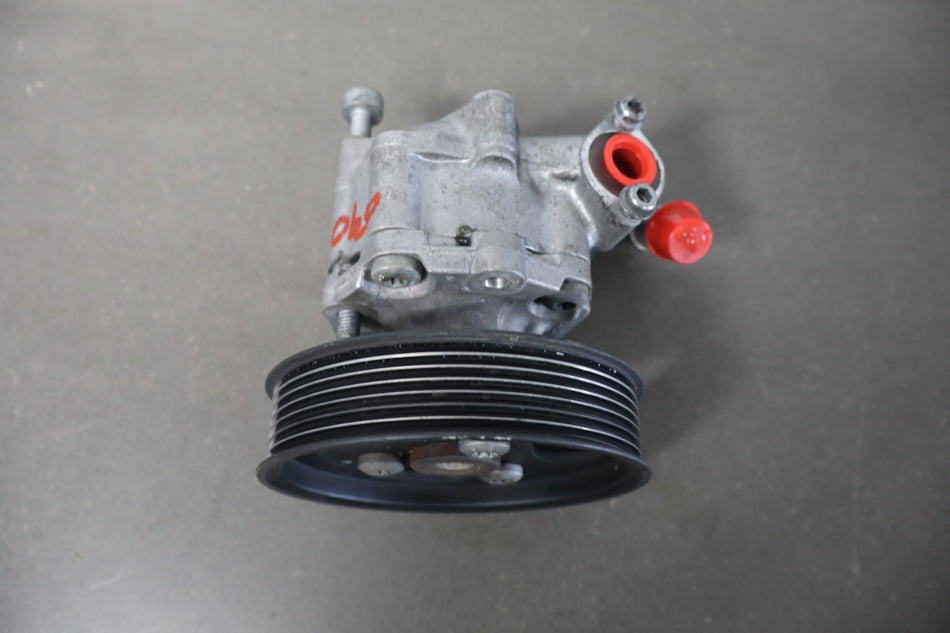 2011 Porsche Cayenne Power Steering Pump OEM