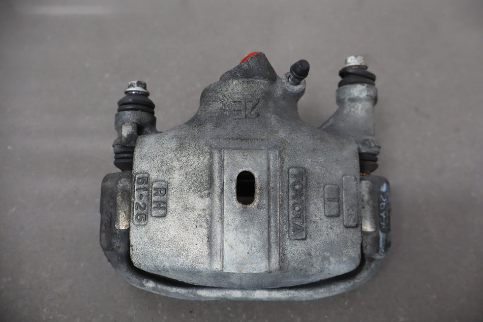 1992 Toyota MR2 Pair - Front Calipers 1992 Toyota MR2 Pair - Front Calipers