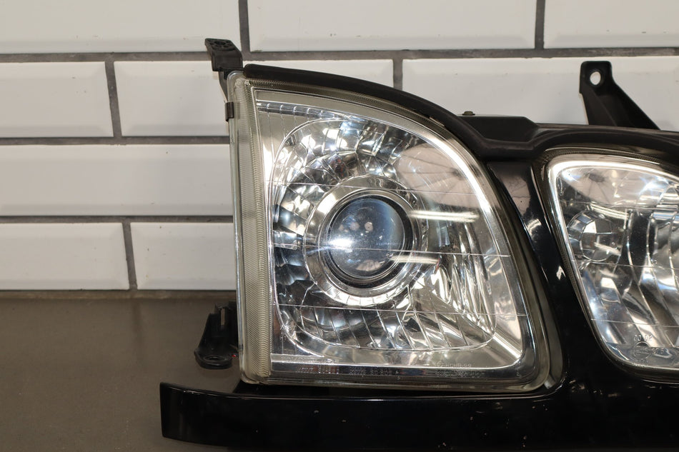 1998-2002 Lexus LX470 Glass Lens Right Headlamp 811106A082