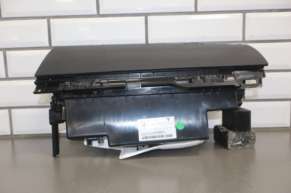 2022-2026 Tesla Model S Long Range All Wheel Drive Glove Box Cream uwt