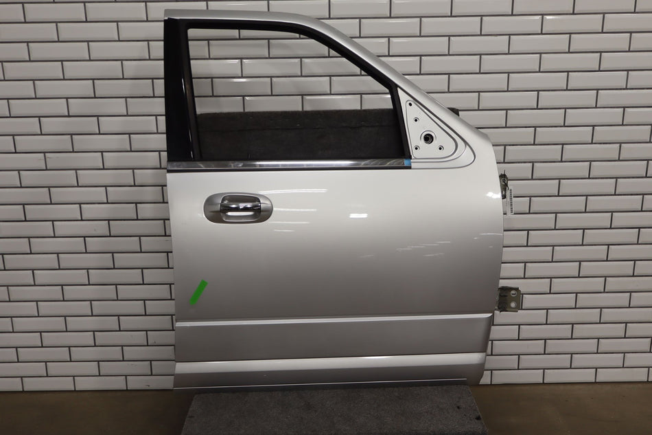 2017 Ford Expedition Right Front Door Silver UX