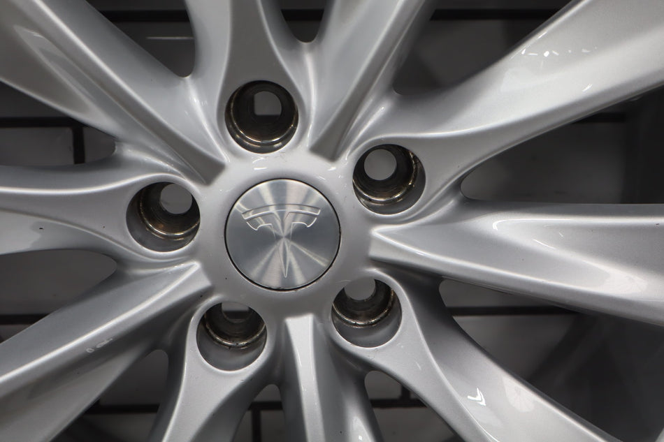 2016-2021 Tesla Model X 20x9 Front Slipstream Wheel/Rim OEM 1027244-00-B