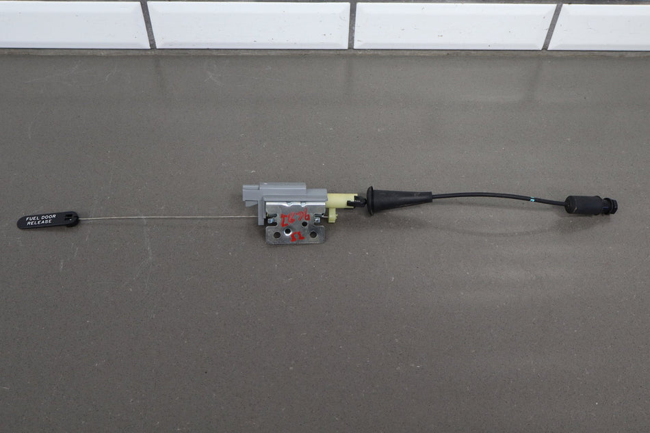1997-2004 C5 Corvette Fuel Tank Filler Door Release Cable & Motor 10275633