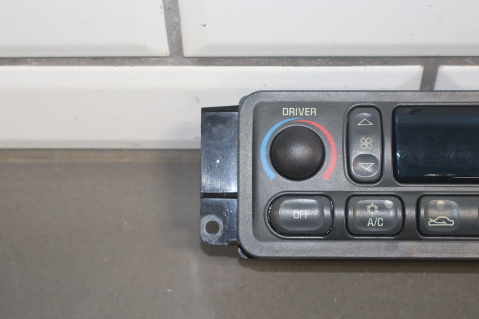 1997-2004 Chevrolet Corvette Automatic Temperature Climate Control CJ2
