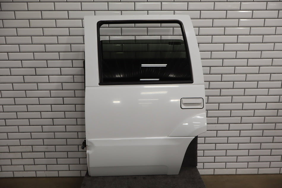 1999-2000 Cadillac Escalade Left Rear Door White ( 50 )