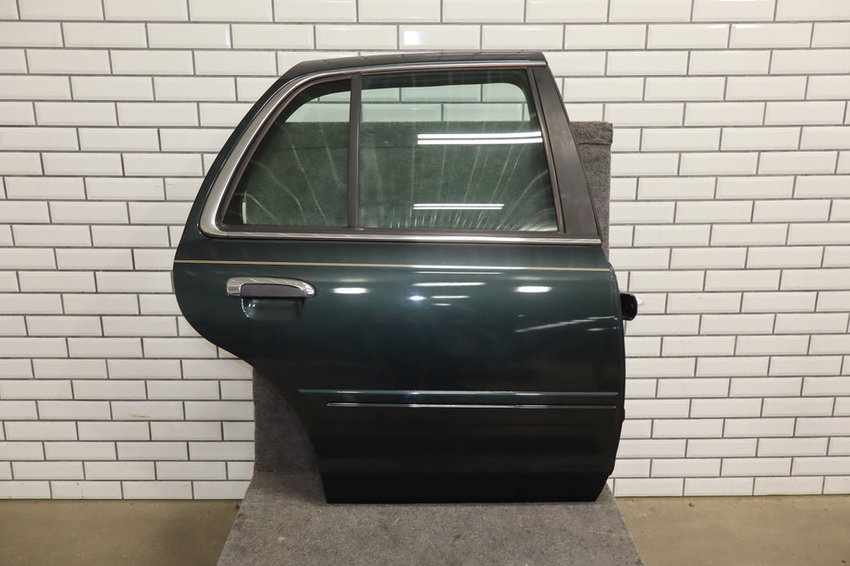 2003-2011 Ford Crown Victoria Right Rear Door Aspen Green ( P5 )