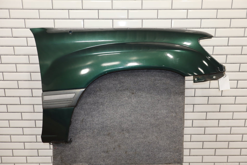 1998-2007 Toyota Land Cruiser Right Fender Base Imperial Jade 6Q7 5380160881