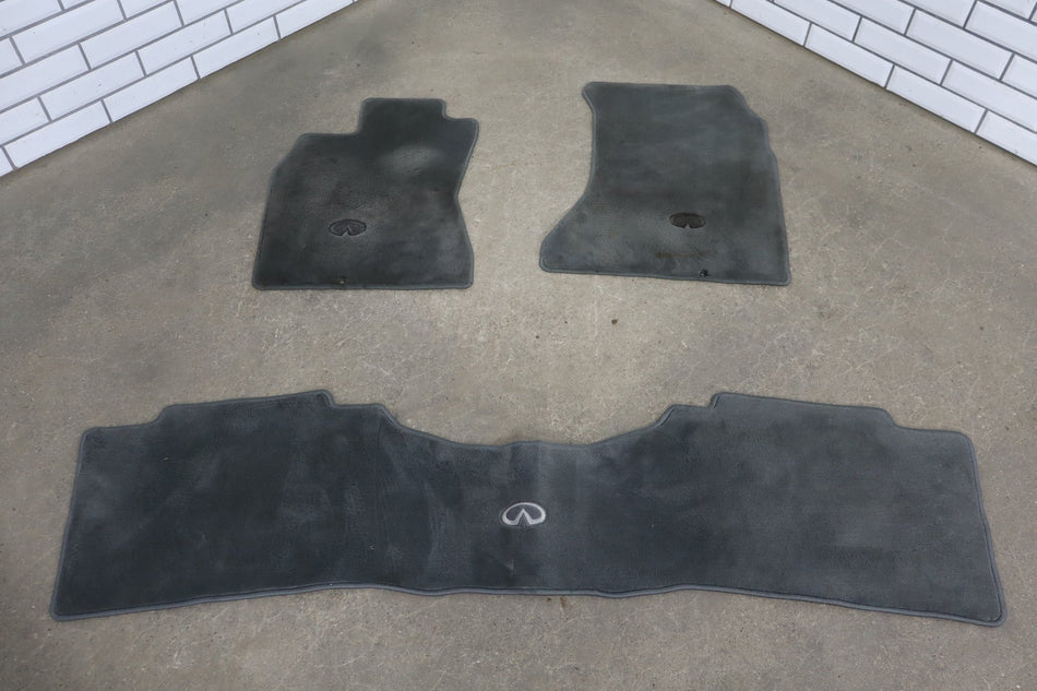 2002-2004 Infiniti M45 Floor Mats OEM
