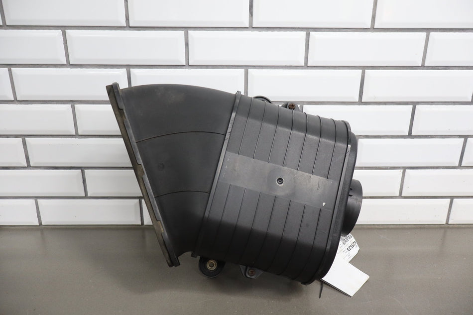 2003-2009 Hummer H2 - Air Cleaner With Intake Tube 19153610