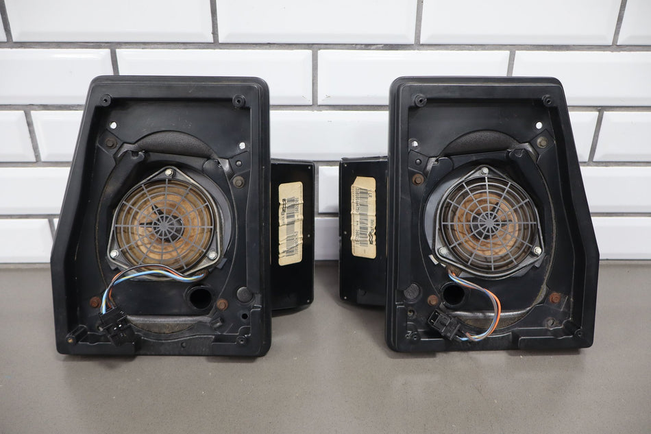 1989 Chevrolet Corvette C4- Speakers