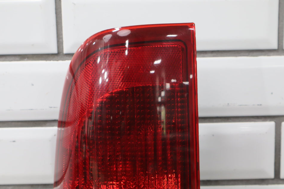 1999-2007 Ford F-250 Super Duty Left Tail Light F85Z13405CA OEM