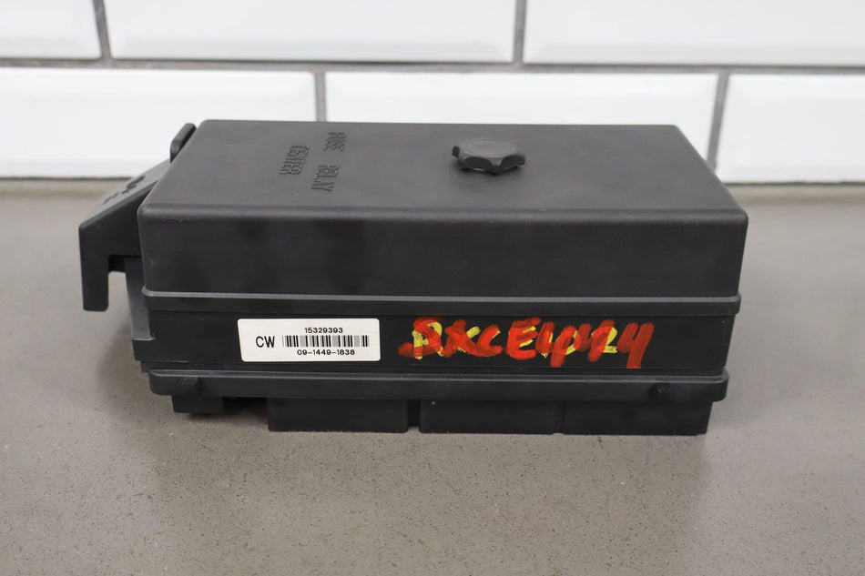 1998-1999 Chevrolet Corvette C5- Engine Fuse Box