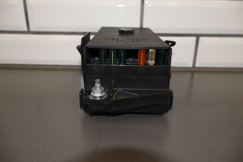 1997-2004 Chevrolet Corvette Cabin Fuse Box 19300118