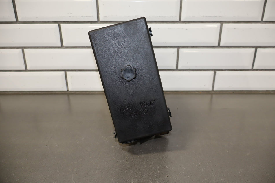 2003-2004 Chevrolet Corvette C5 - Engine Fuse Box 10316193