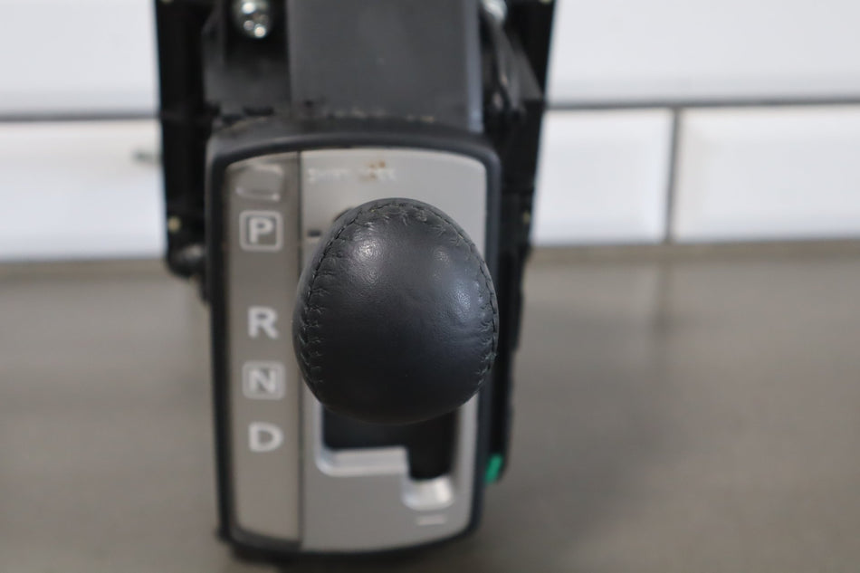 2002-2004 Infiniti M45 Floor Shifter OEM