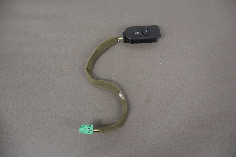 2003 Hummer H2- Front Door Switch