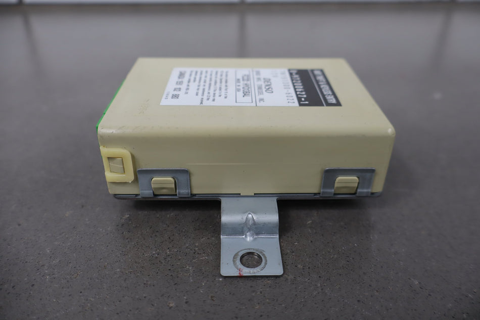 1999 Isuzu Trooper Chassis Computer 8972006271 OEM