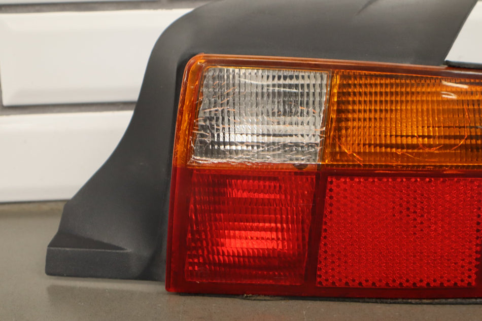 1996-1999 BMW Z3 RH Right Tail Light OEM 63218389714