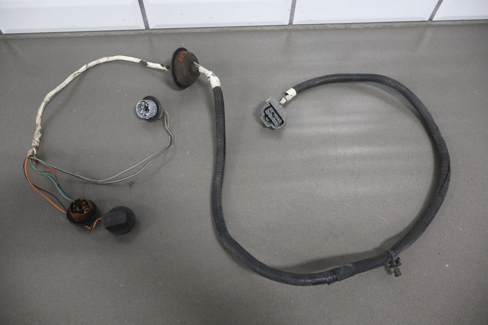 2003-2007 Hummer H2- RH Passenger Taillight Wiring Harness 12335953