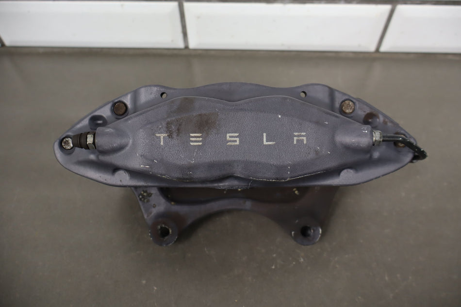 12-20 Tesla Model S Front Brembo Brake Caliper Set Left/Right OEM 4 Piston