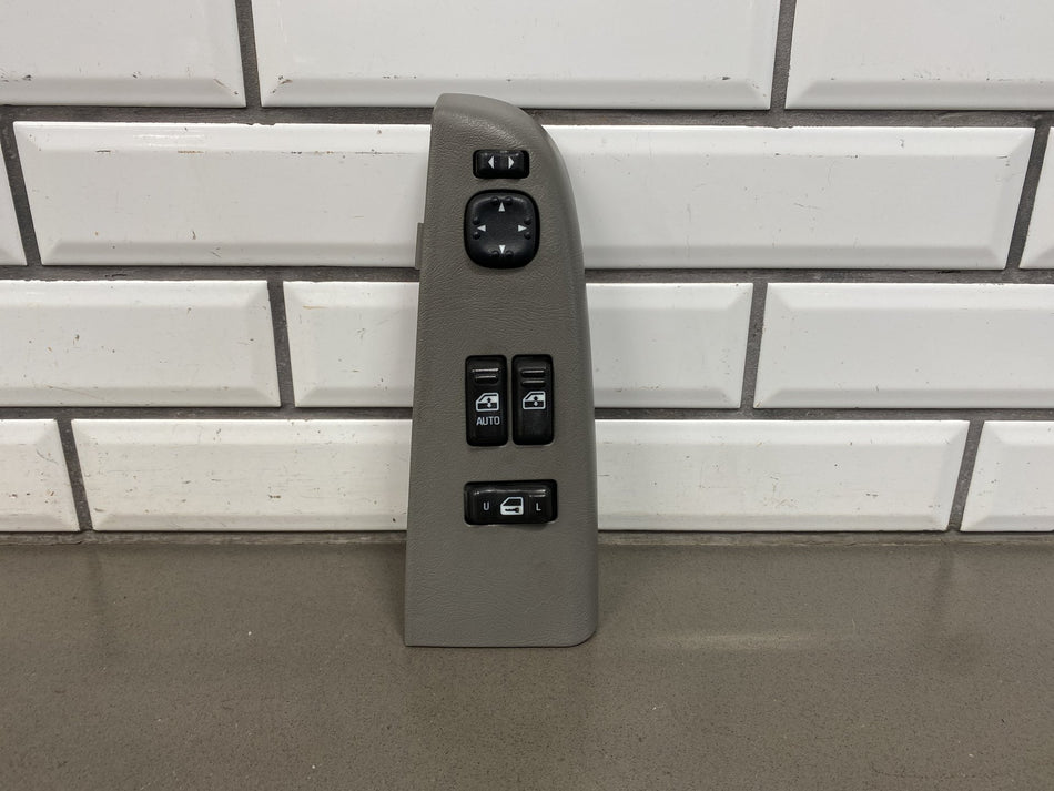 99-02 Chevy Silverado Sierra Extended Cab Driver Master Window Switch Gray