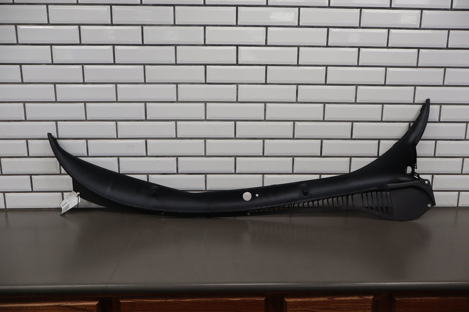1997-2004 Chevrolet Corvette C5 Cowl Vent Panel 10446063