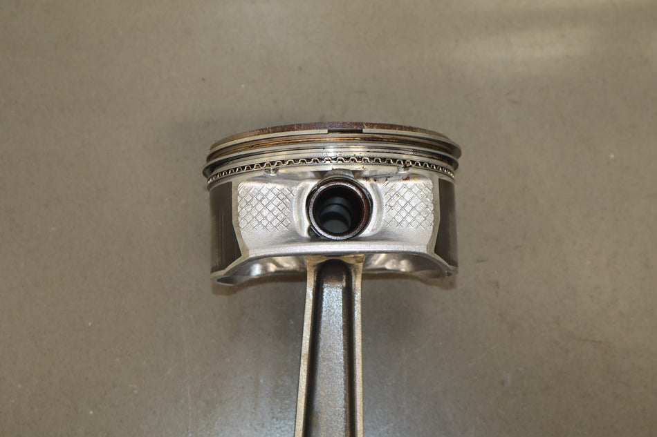 05-10 Dodge Charger SRT8 6.1 ESF Piston w/ Connecting Rod