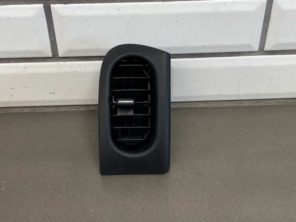 05-13 Chevy Corvette C6 Passenger Right RH Dash Air Vent 10323198 OEM