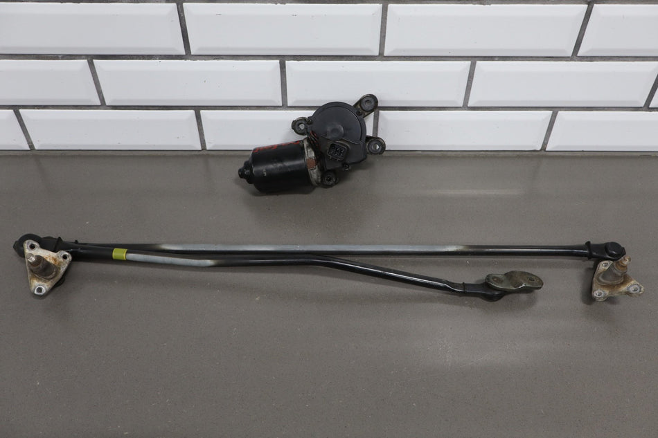 1997 Lexus LX450 J80- Front Wiper Motor