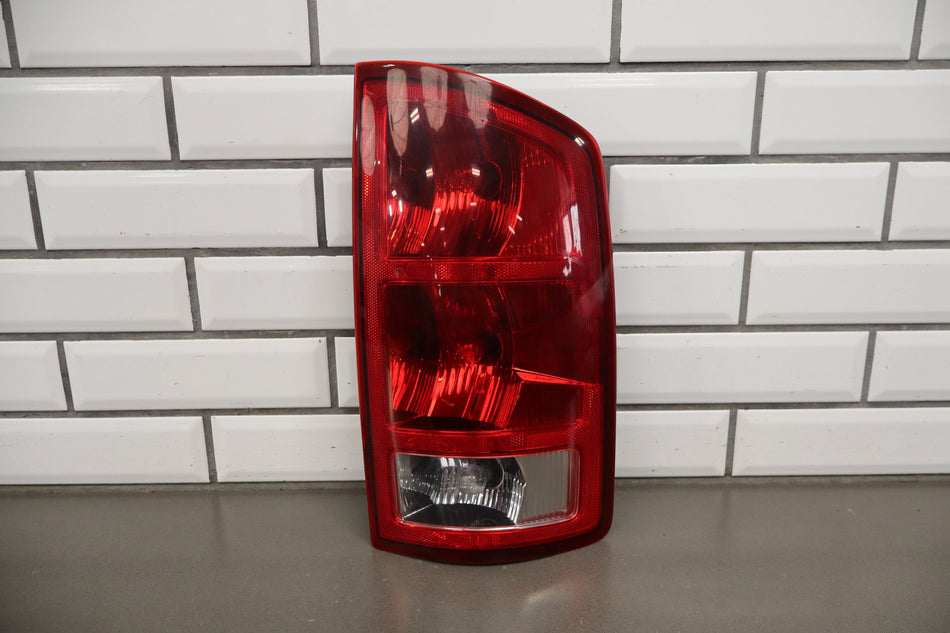 02-06 Dodge Ram RH Tail Light OEM 55077348AC