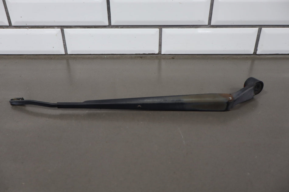 2000 Lexus LX470 J100- Wiper Arm Pair
