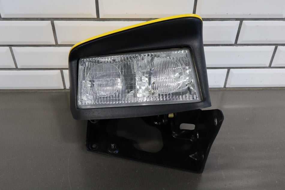1997-2004 Chevrolet Corvette C5 Right Headlamp Millenium Yellow 79