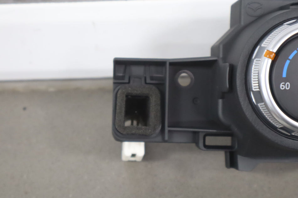 2017 Fiat 124 Spider- Heater/AC Controls