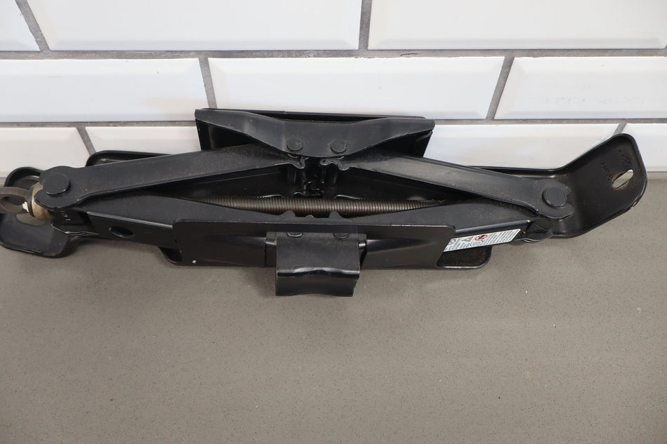2007 Hummer H2 Jack OEM