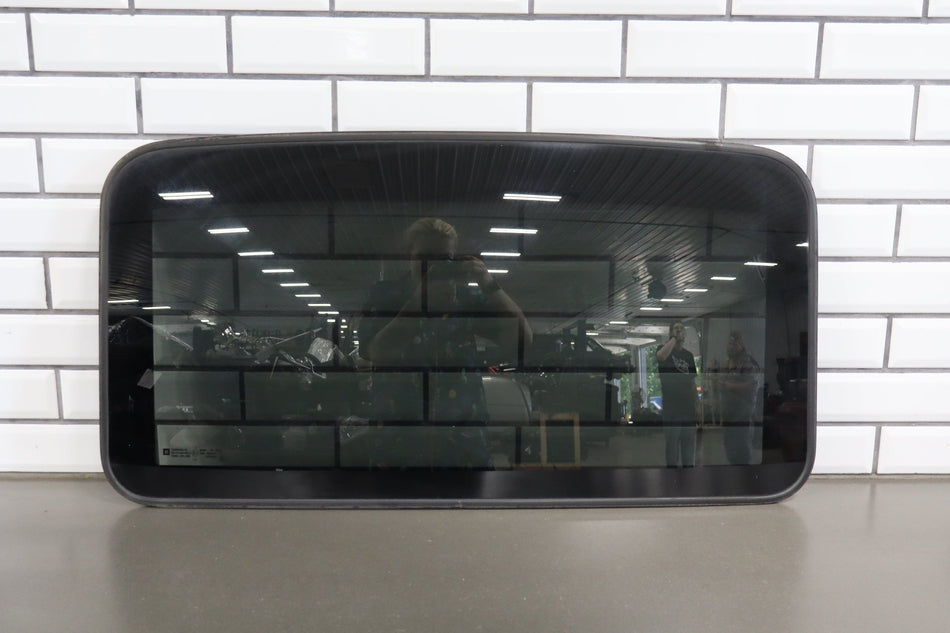 OEM 22815953 2007-2014 Chevy Tahoe Suburban Yukon Escalade Sunroof Glass Panel GM