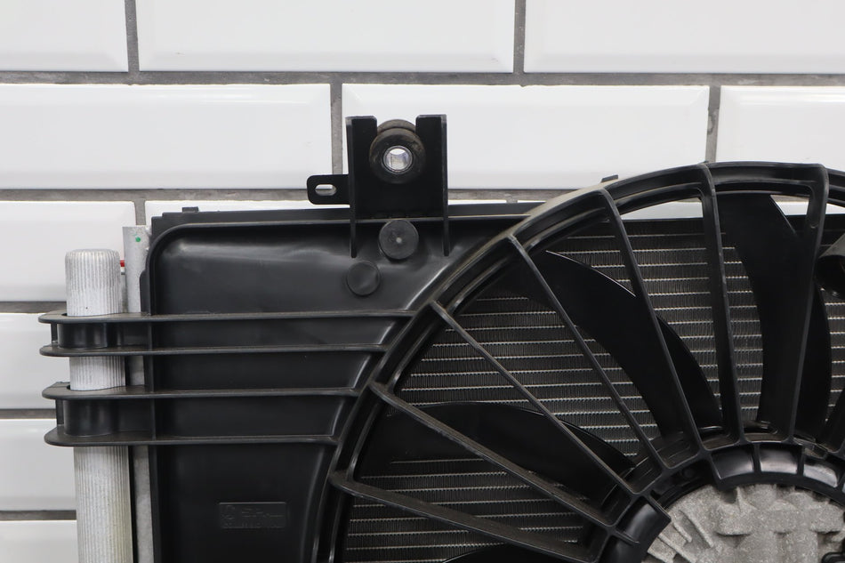 2015-2021 TESLA MODEL X OEM RADIATOR CONDENSOR ELECTRIC COOLING FAN MOTOR SHROUD