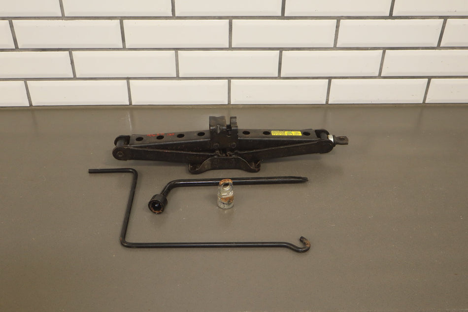 2012 Toyota Sienna Jack With Tools OEM