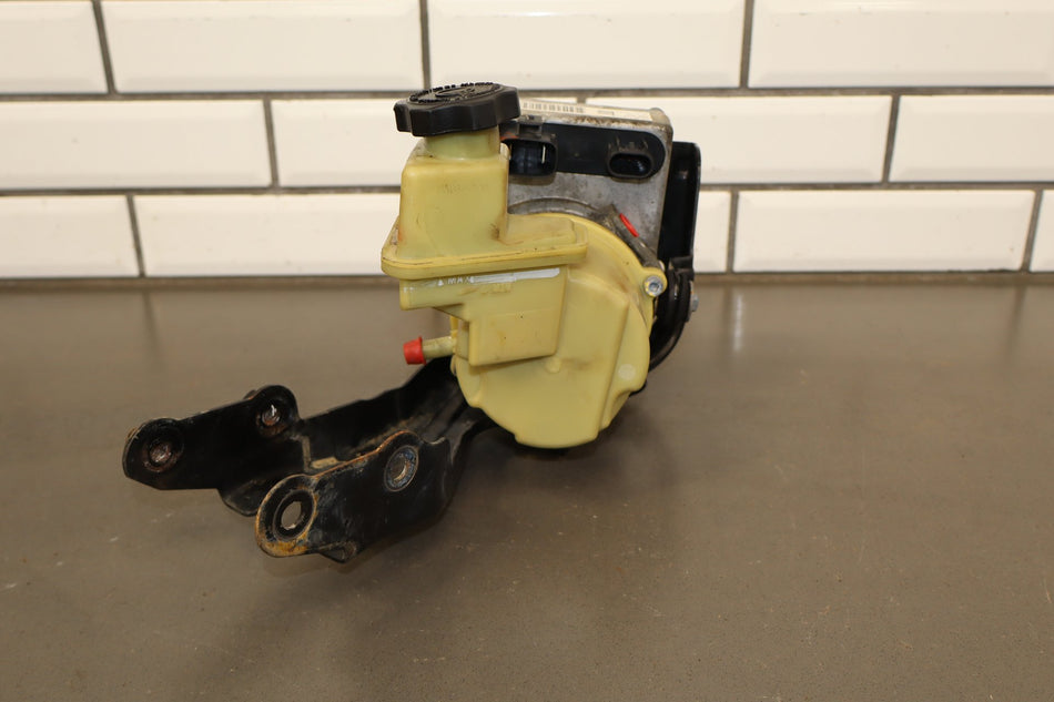 2011-14 Dodge Challenger Electric Power Steering Pump w/ Reservoir
