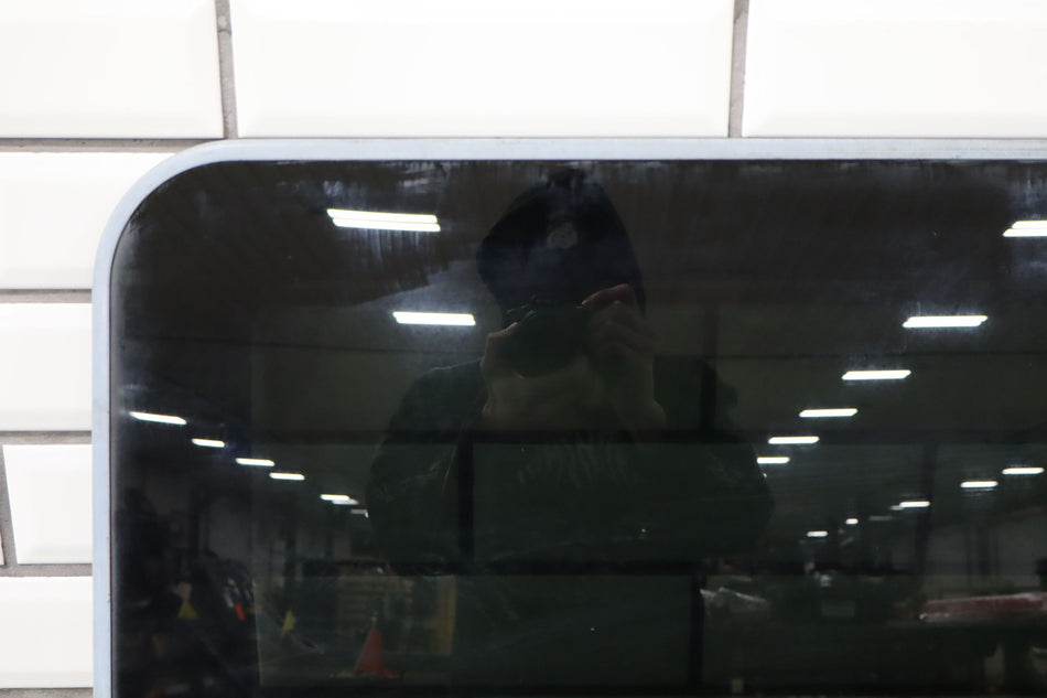 2002 GMC Yukon- Roof Glass